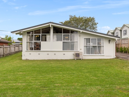 Alexander Real Estate | Te Puke - 180 Boucher Avenue - Te Puke